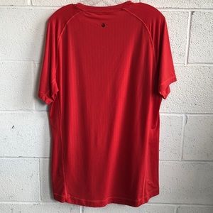 lululemon athletica Shirts - lululemon men’s red t-shirt sz L 61138 lululemon athletica Shirts - lululemon men’s red t-shirt sz L 61138